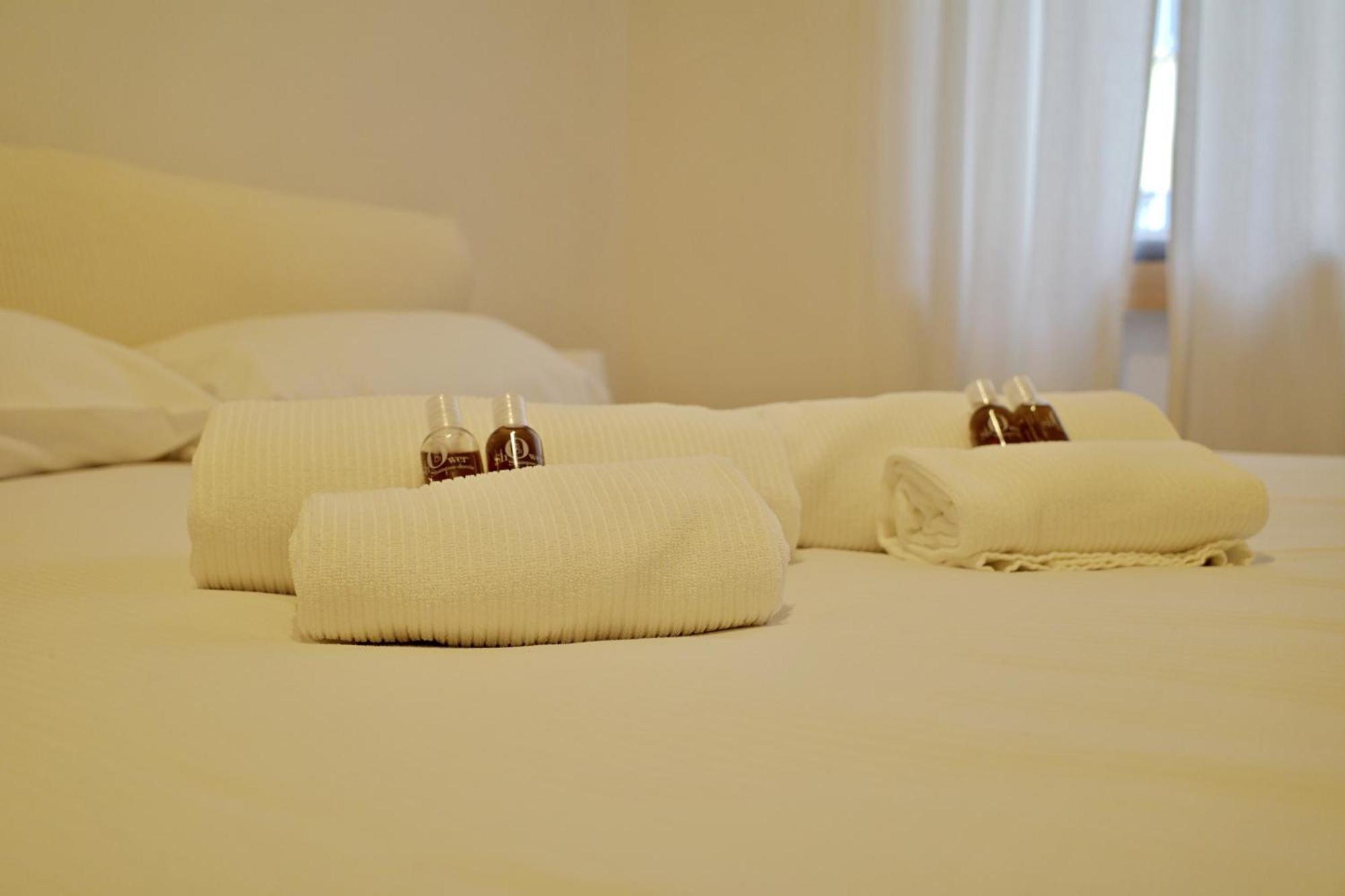 Bwr - Two-room Near The Station, Venini Appartement