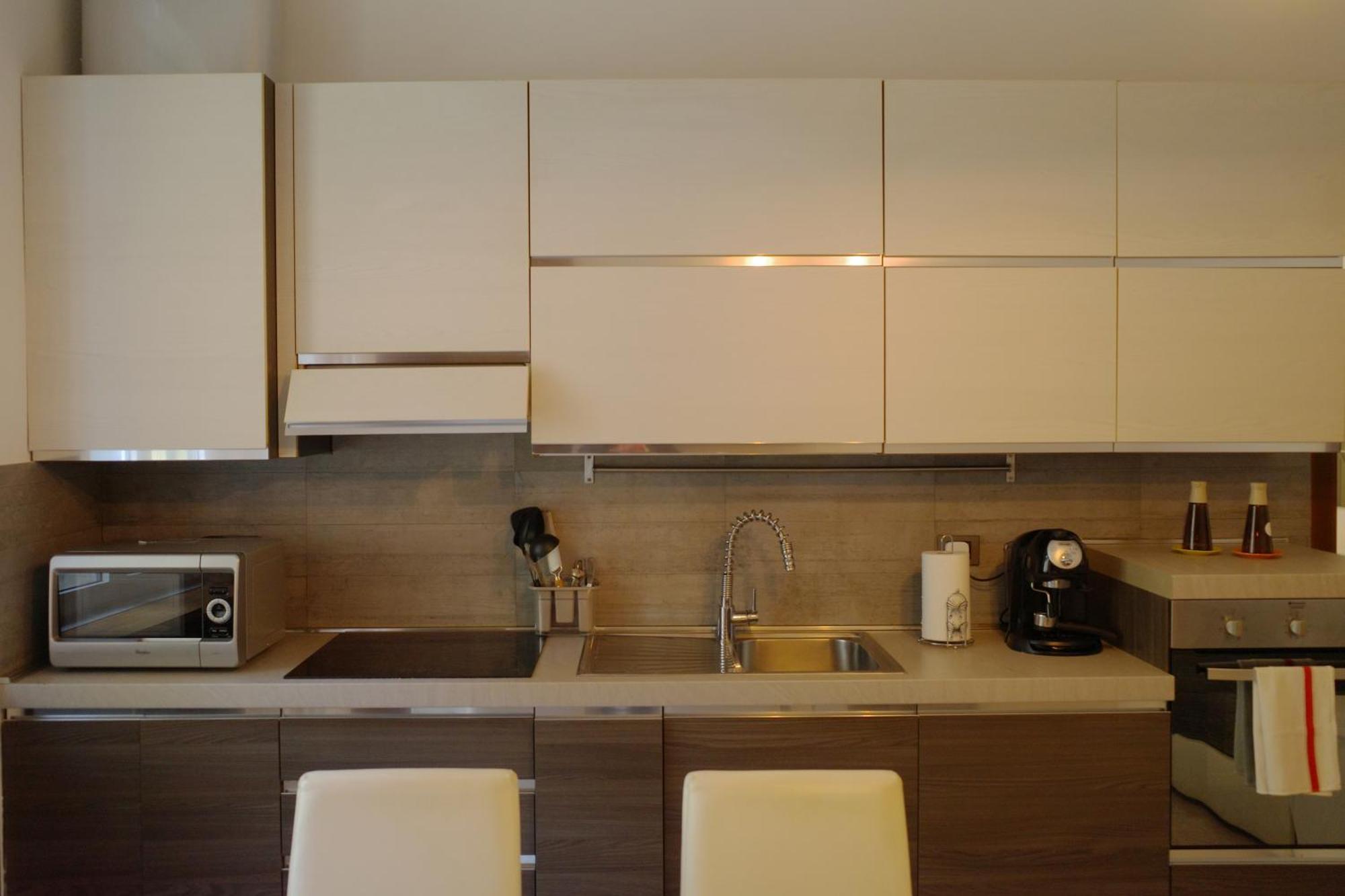 Bwr - Two-room Near The Station, Venini Appartement