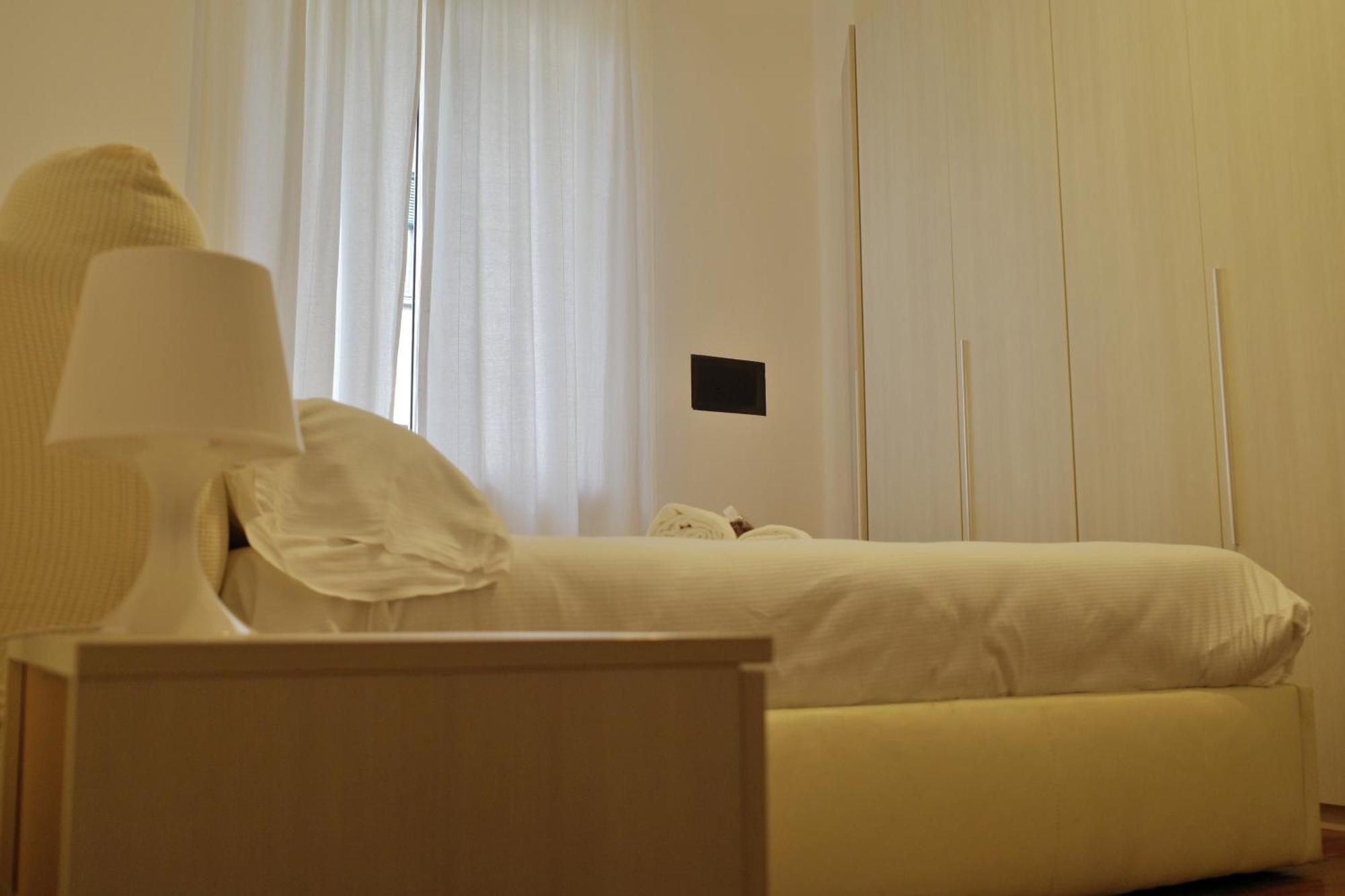 Bwr - Two-room Near The Station, Venini Apartment