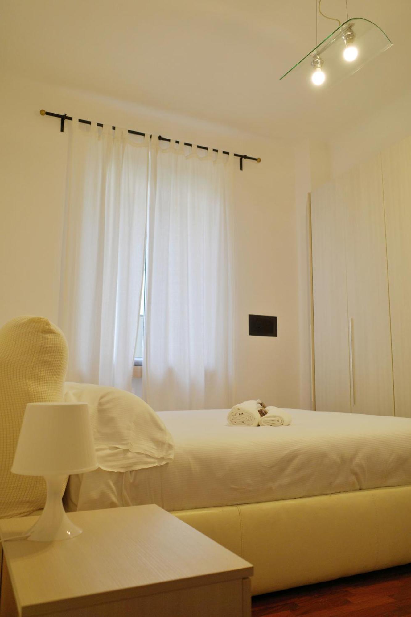 Apartment Bwr - Two-room Near The Station, Venini