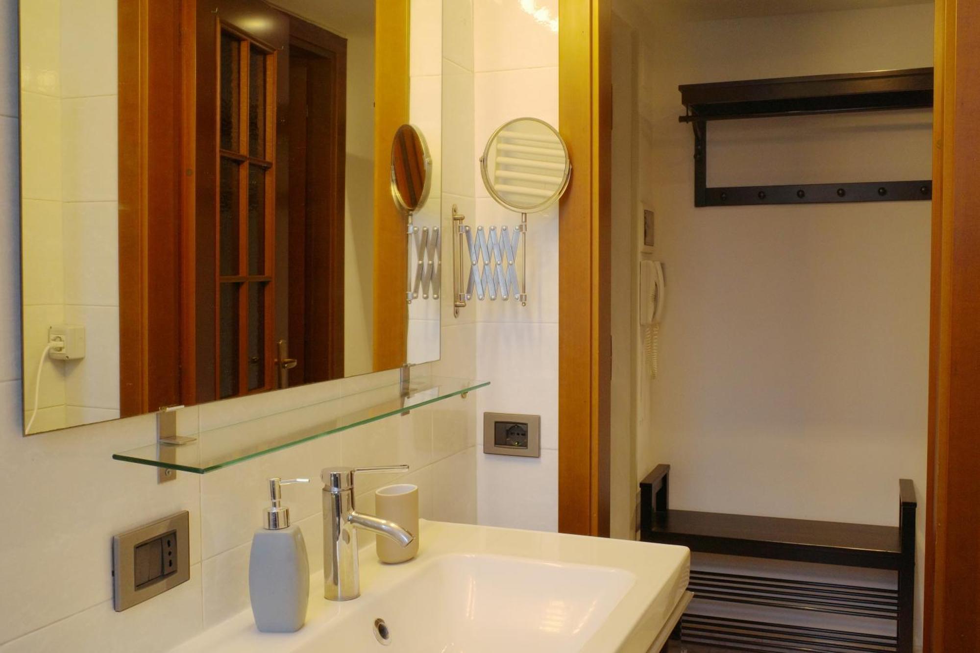 Apartment Bwr - Two-room Near The Station, Venini Milan