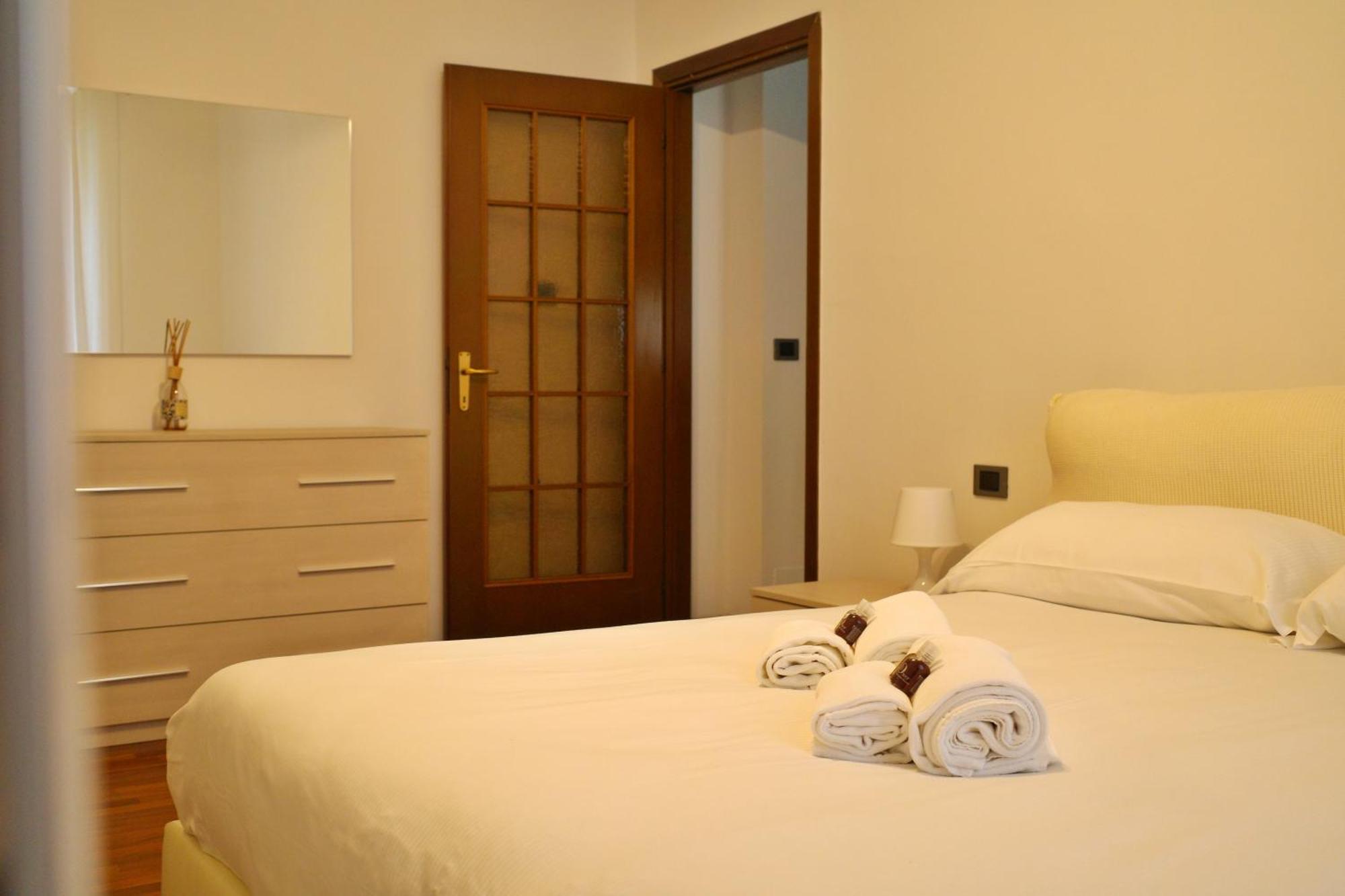 Bwr - Two-room Near The Station, Venini Milan